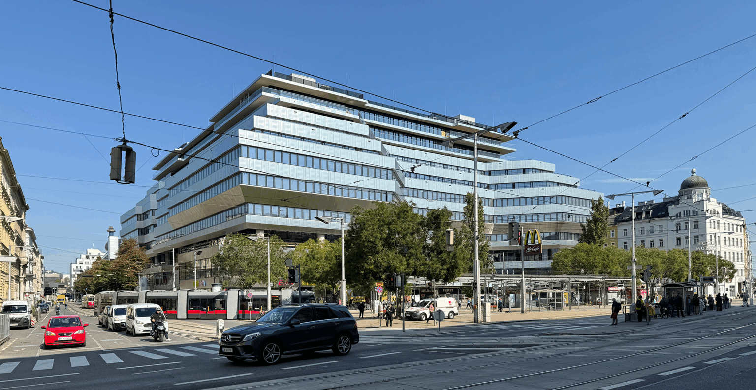 AQ1 Althan Quartier Francis - Josef Weichenberger Architects
